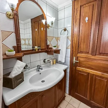 Apartment Lefkes