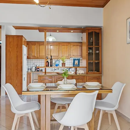 Lefkes Apartment *